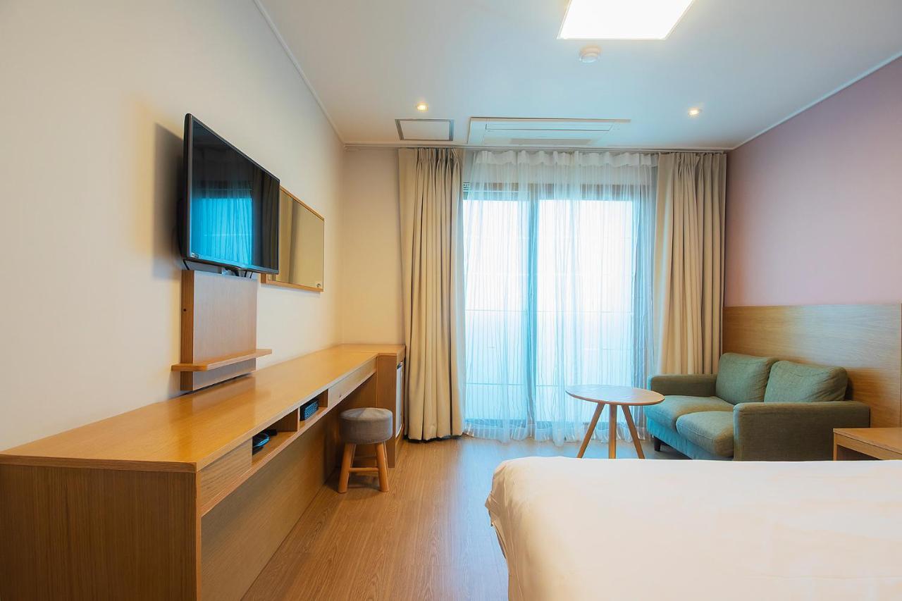 Sims Hotel Čedžu Exteriér fotografie