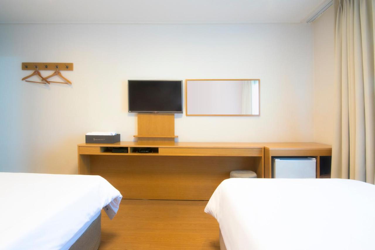 Sims Hotel Čedžu Exteriér fotografie