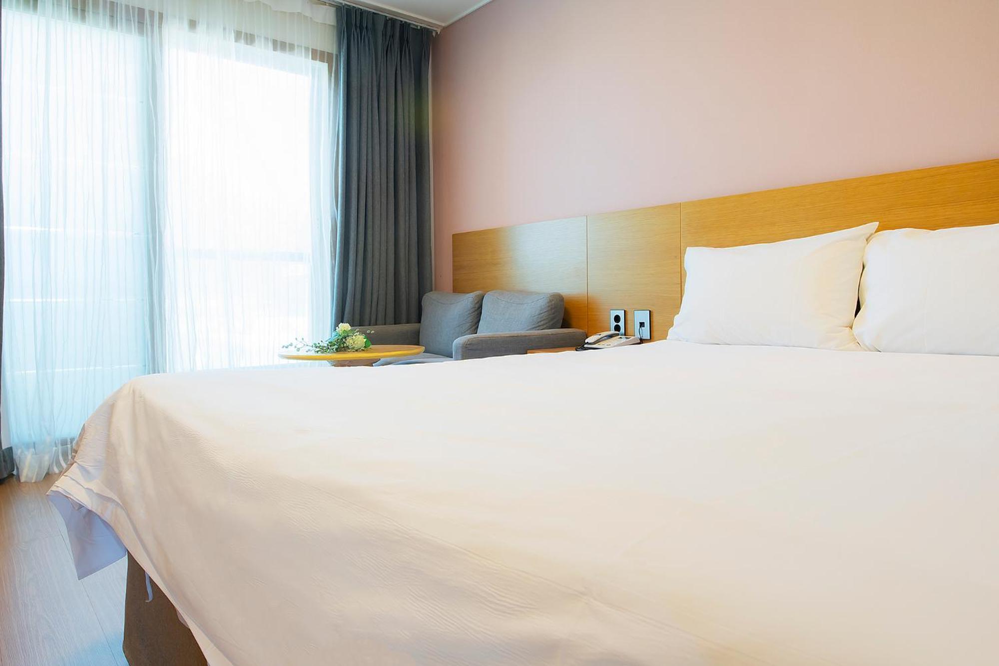 Sims Hotel Čedžu Exteriér fotografie