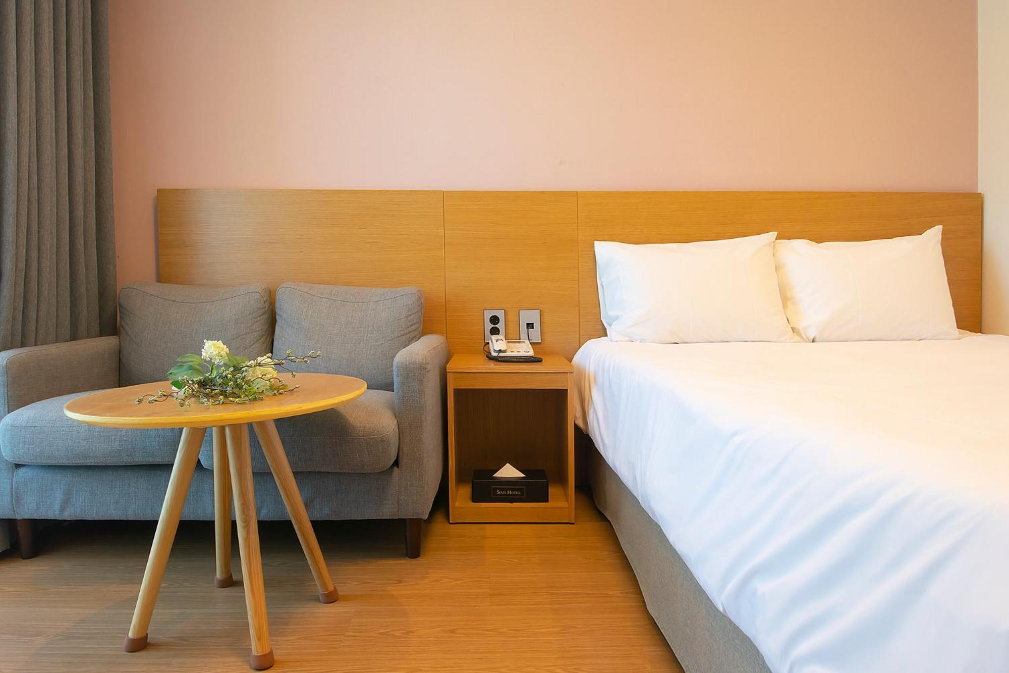 Sims Hotel Čedžu Exteriér fotografie